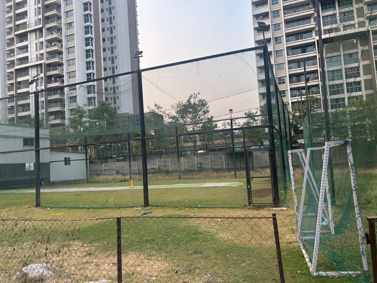 Pune-Amanora Park Town